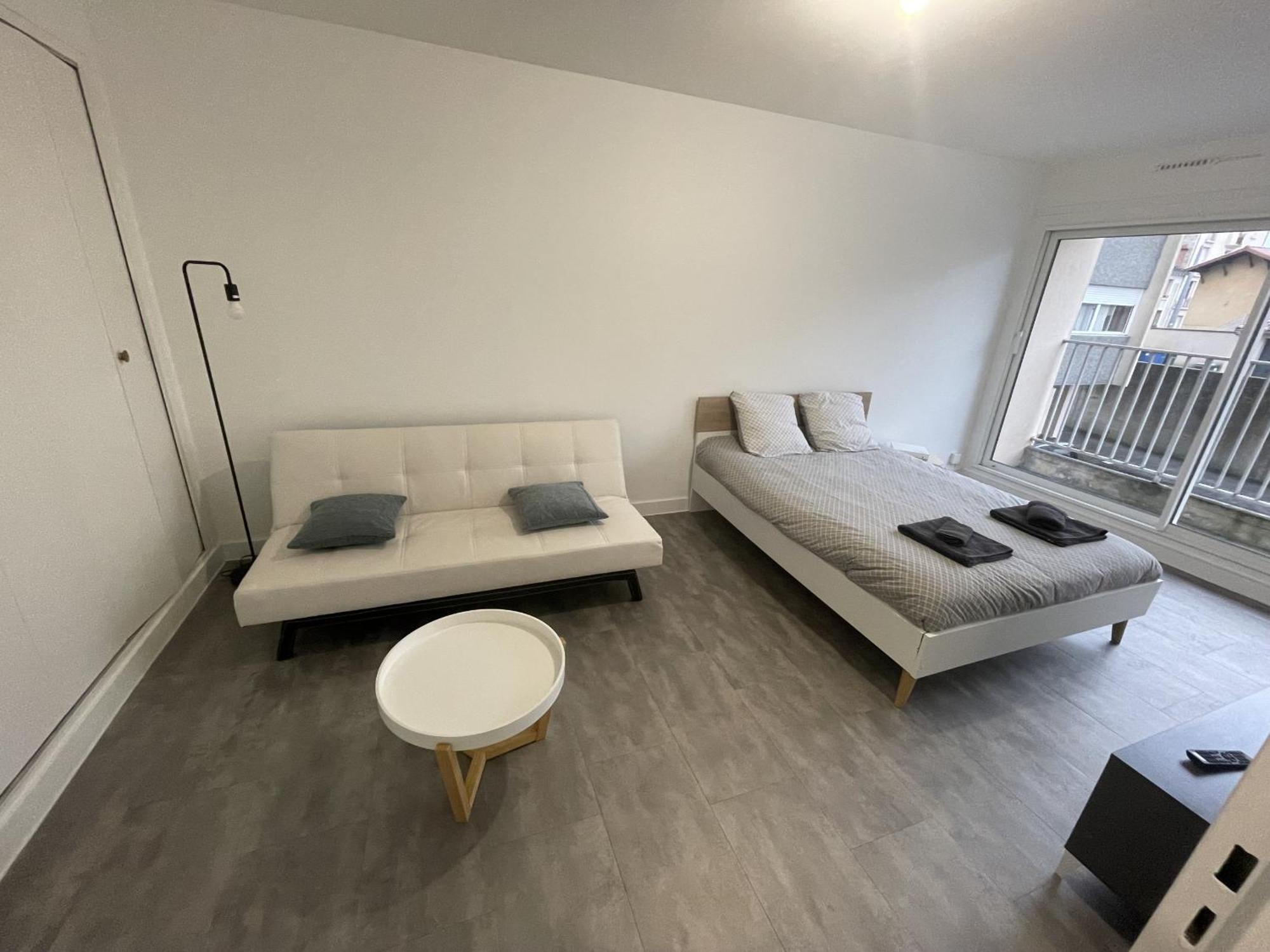 Logement Neuf A Proximite Du Centre Ville Avec Parking Limoges Ngoại thất bức ảnh
