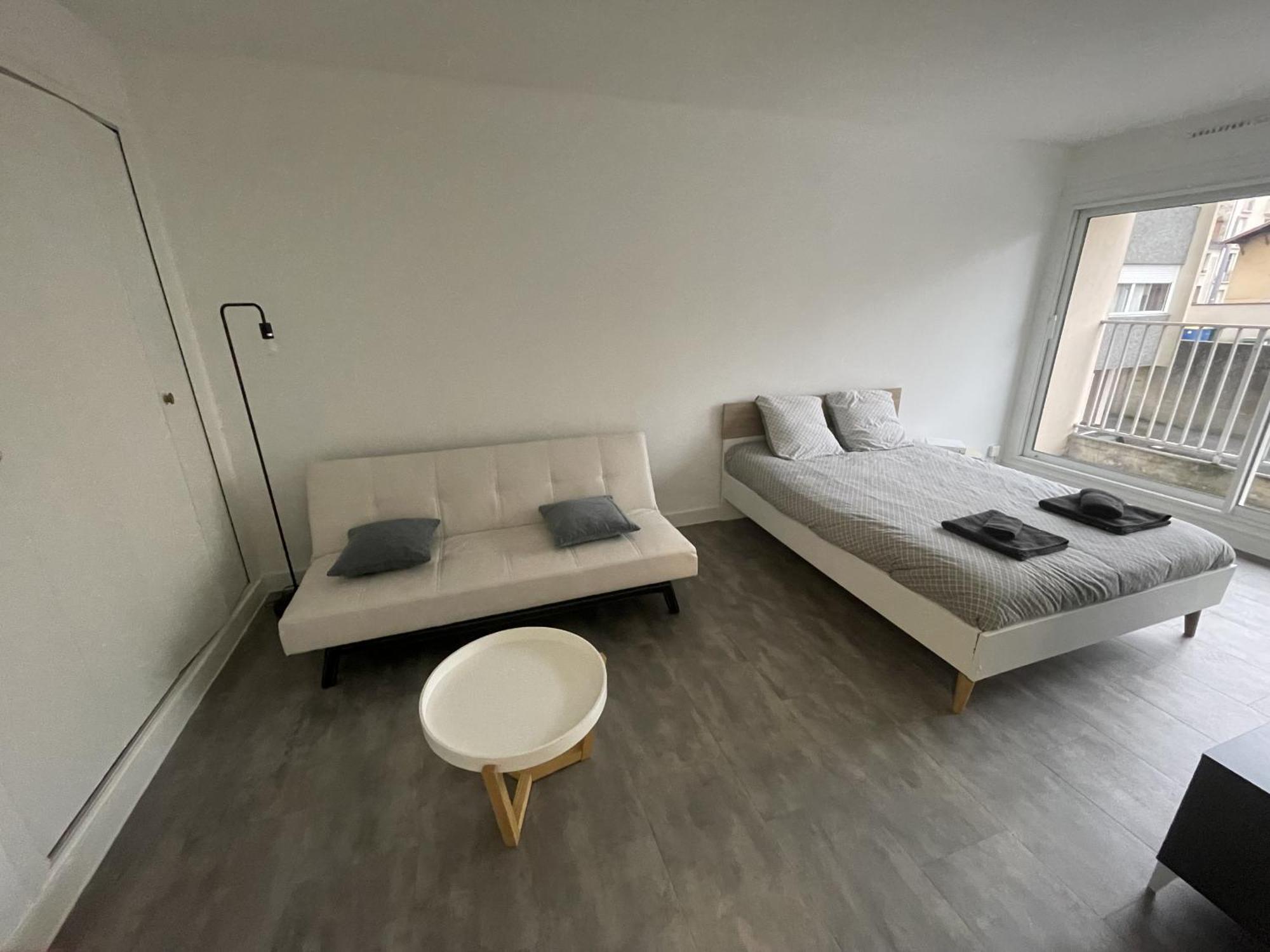 Logement Neuf A Proximite Du Centre Ville Avec Parking Limoges Ngoại thất bức ảnh
