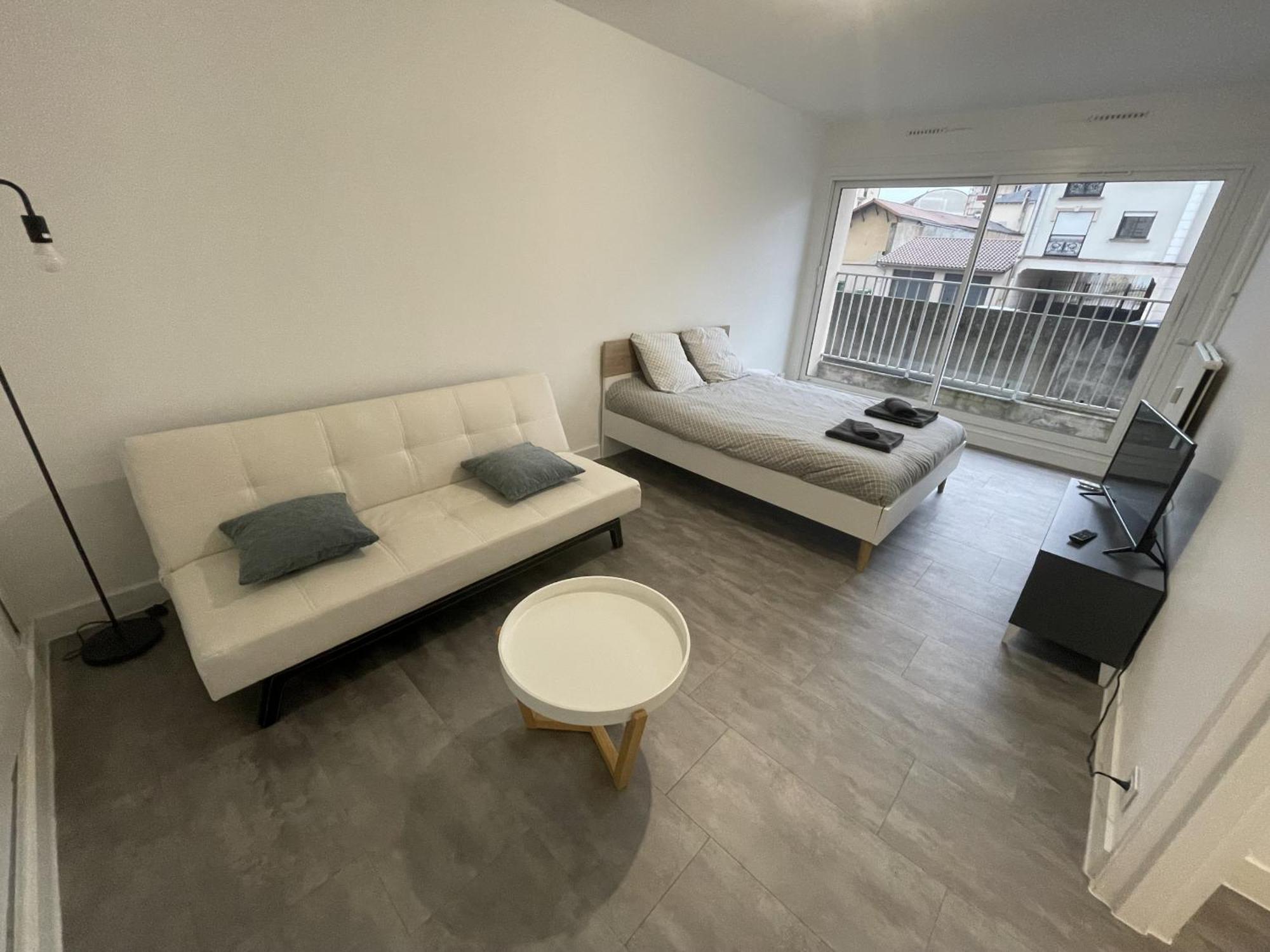 Logement Neuf A Proximite Du Centre Ville Avec Parking Limoges Ngoại thất bức ảnh